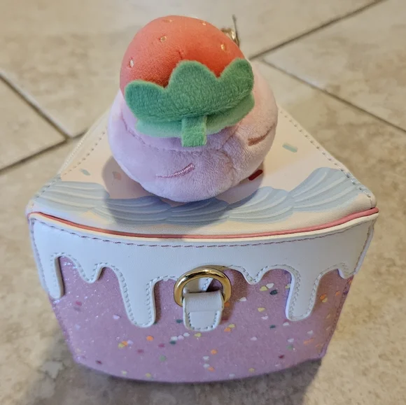 Bewatlz Strawberry Ice Cream Slice Purse - Picture 2 of 3